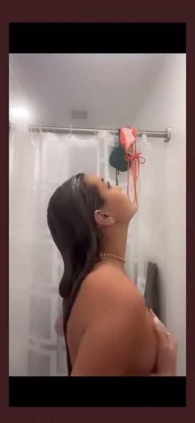 Breckie hill shower vid