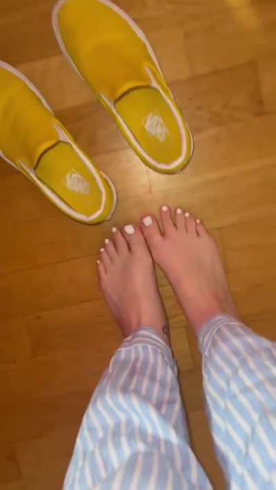 Sweaty and stinky feet after a 12h shift ;)