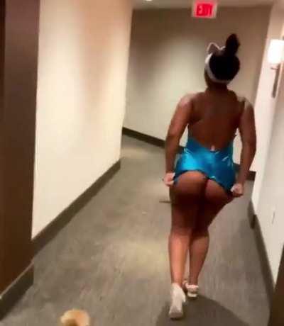 Clapping while running