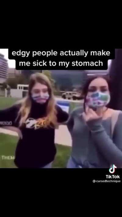 This some of y’all mfs talking to bitches 😭