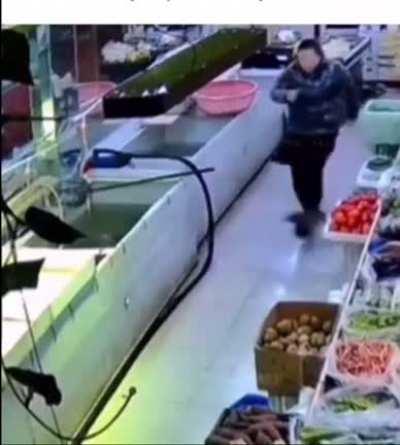 FUCK THIS FISH IN PARTICULAR