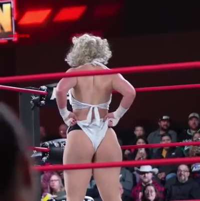 Toni Storm 🍑💦