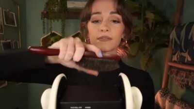 Heavenly ear to ear brushing and sounds [intentional][ear to ear][female]