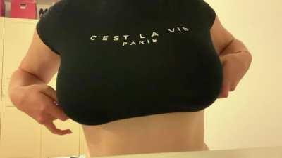 Black always hides size does it?🥵