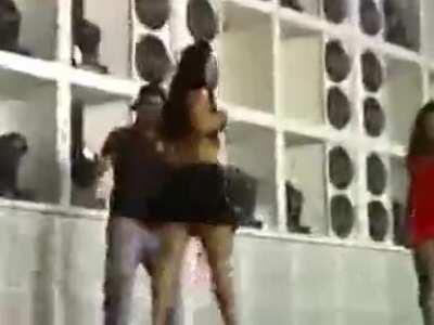 Original (2008-01-01-Mc Creu-Unknown Stage-(Mulher Melancia)-1)