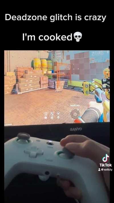 This new deadzone glitch crazy