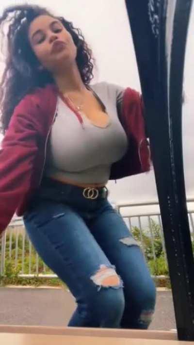 Sum i guess cause this sub bout boring as hell