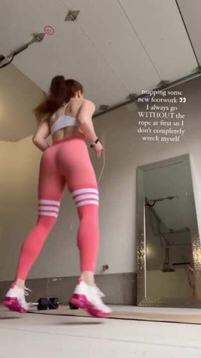 That fucking booty giggle!