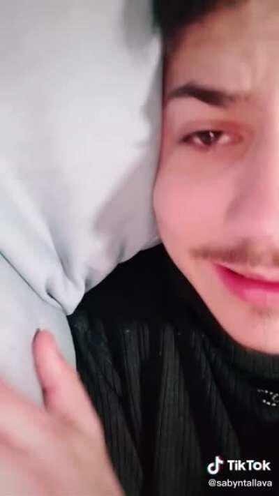 Reclama mascata pe fata