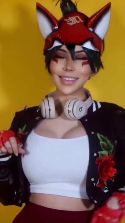 Kiriko from Overwatch cosplay transformation by Felicia Vox