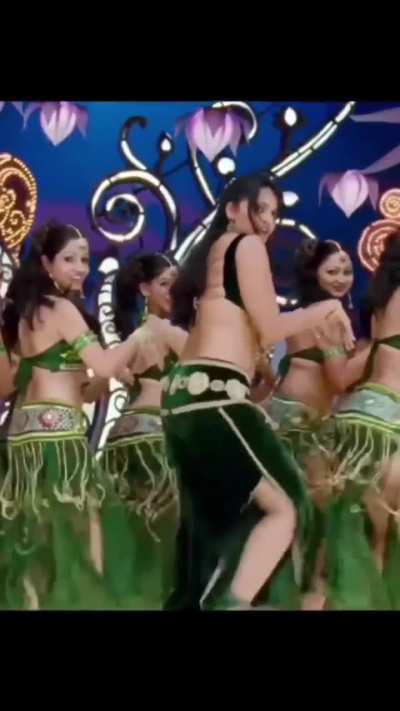 Anushka Shetty twerk