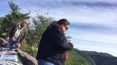 This man being a bro!