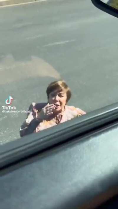 Karen in the Hollywood?!