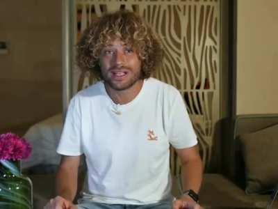 Один кучерявый блогер