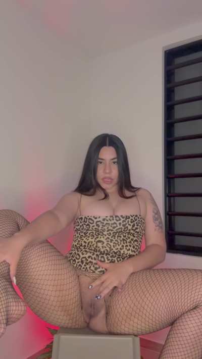 Never thought I would be showing my pussy on Reddit but here I am