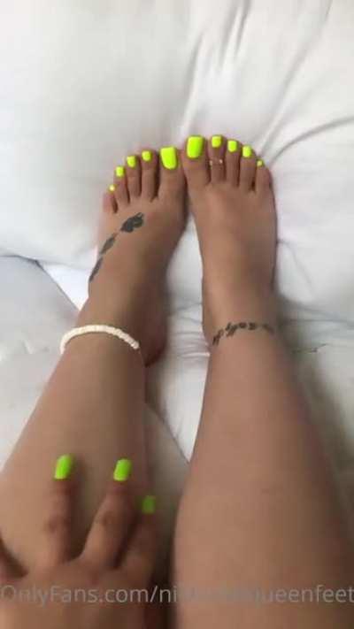 VIP User post, DM for folders