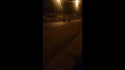 Szegedi fiatalok békés szórakozása a rakparton 😊