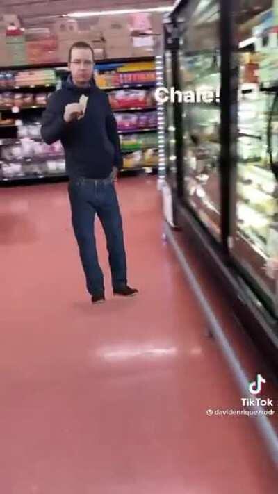 Qué coraje tanta pobreza :(