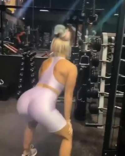 Dana Twerking