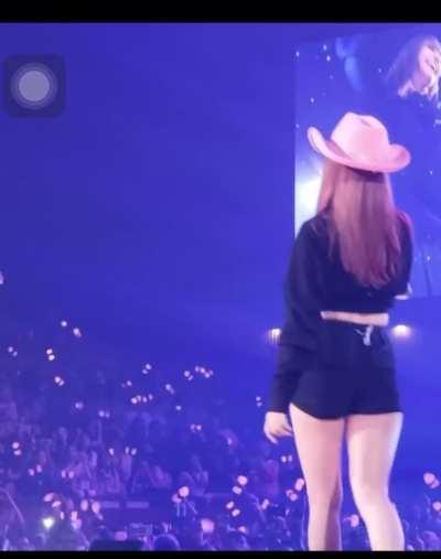 I want to pound her ass so badd