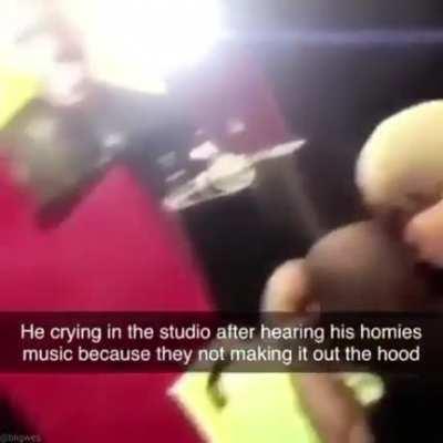 Who up rn listening to this banger🔥🔥💯