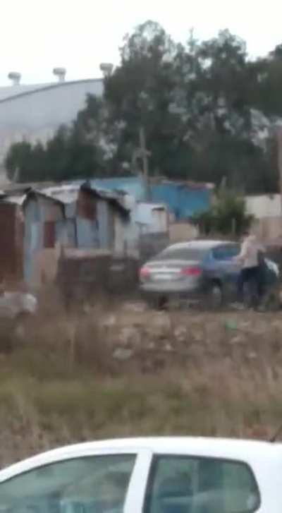 No labura el que no quiere