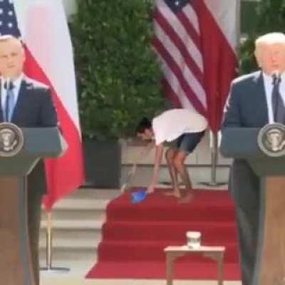 [NO SPOILERS] Watch the ending