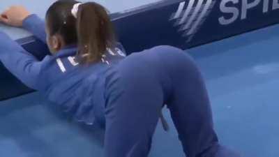 Elisa meneghini pt2 stretching !!