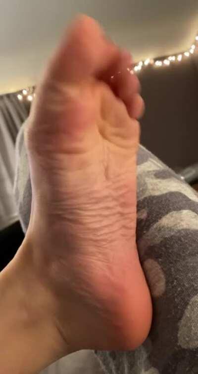 Just a little scrunch video for your Saturday😉👣