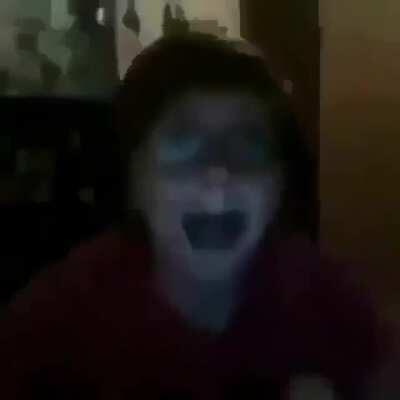 POV: pyrocinical sees sweaty moobs