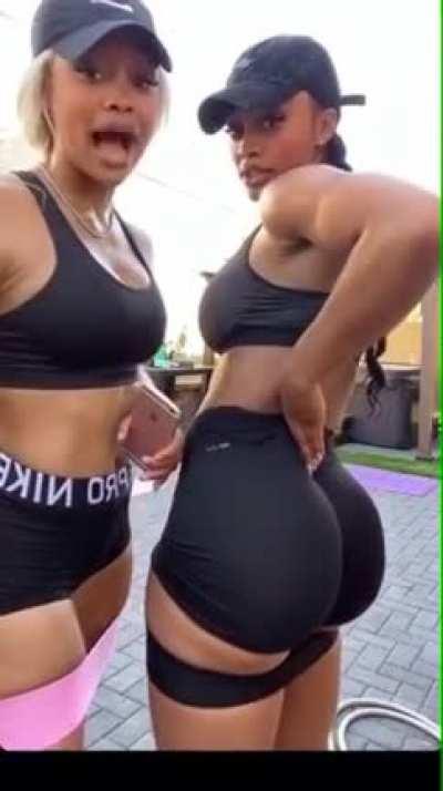 Had to slow and trim her nice ass