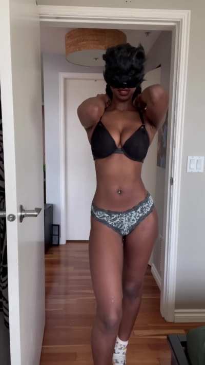 I think mismatch underwear has its charm