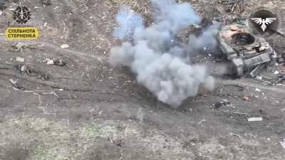 Russians investigate and loot the dead in Ukrainian kill zone, Pokrovsk direction. Published by 