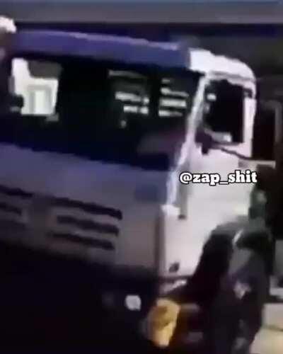 COMEDOR DE CAMINHÕES