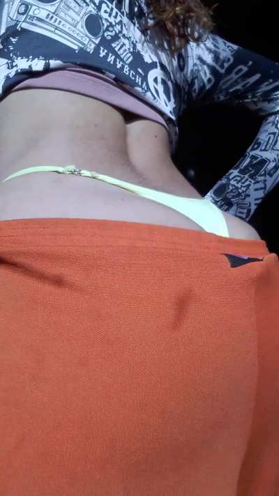 Does my ass deserve to be spanked