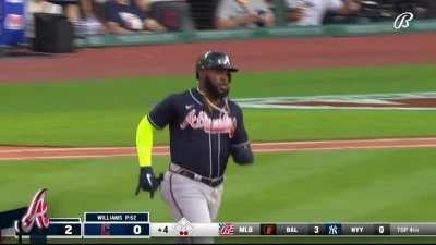 [Highlight] [Highlight] Marcell Ozuna hand dances on the Guardians after giving the Braves a 3-run lead with a solo home run.