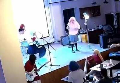 Perfect Kikuri Hiroi cosplay doesn't exis~