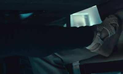 Emilia Clarke knows how to make you cum in your pants