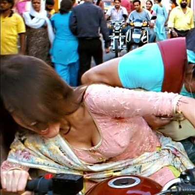 Anushka Sharma - Rab Ne Bana Di Jodi (2008)