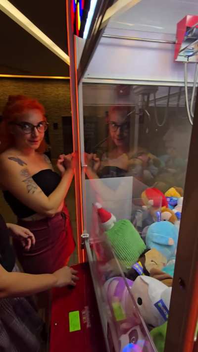 Flashing for extra luck on the claw machine