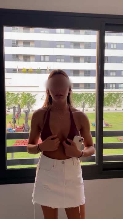 I wonder how many people got hard seeing my tits in public