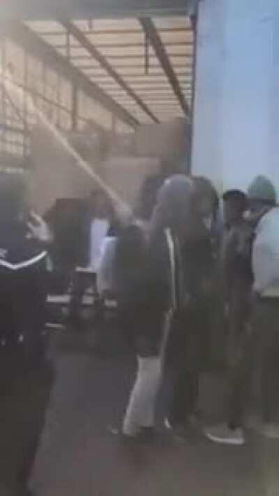 WAGTHRO-man gaseste mai multi mozi infiltrati in camera serverelor. [Stiu ca e repost, HO !!! Il urc aici sa ramana, ca de pe youtube s-ar putea sa dispara daca ii dau report 