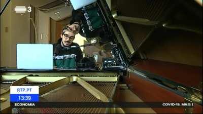 Final afinado no noticiário da RTP 3