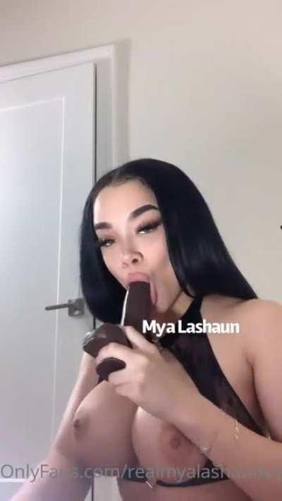 Mya Lashaun @realmyalashaun