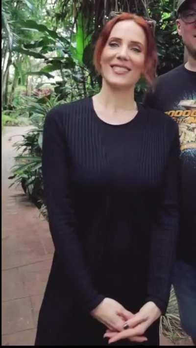 Simone Simons gorgeous in South America