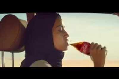 Olm çok güzel lan. Erkek kalmayınca kadınları da eğitmeye başlamışlar