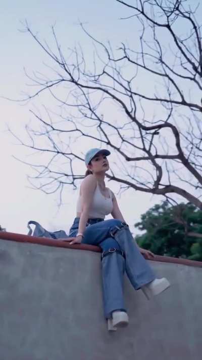 Damn Amulya Rattan your petite body, white skin🫠🫠🫠