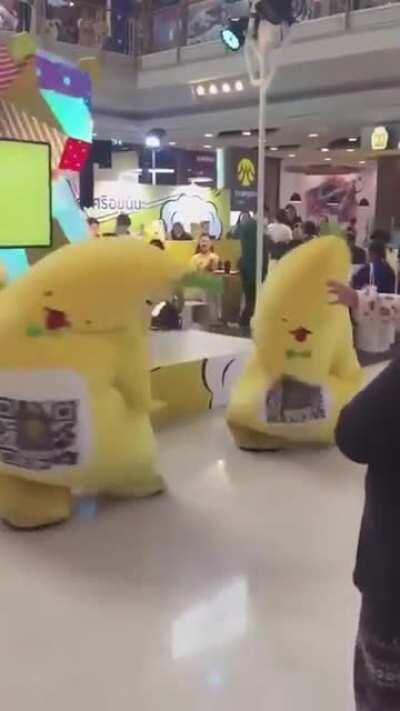 Bonnie Tyler — Holding Out For A Hero (звук)