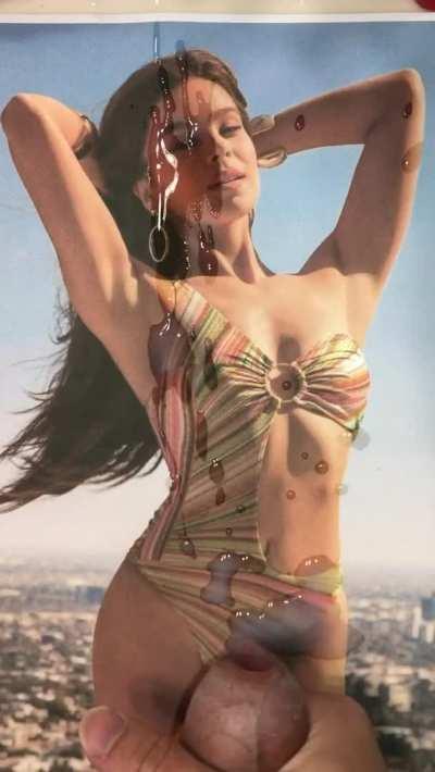 anyone else love exploding over hailees tight body?