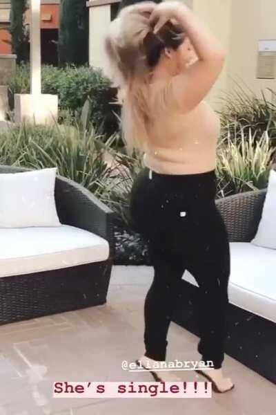 She’s Single!!!